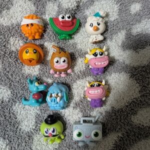 2/25$ Moshi Monsters Small Figurines Set